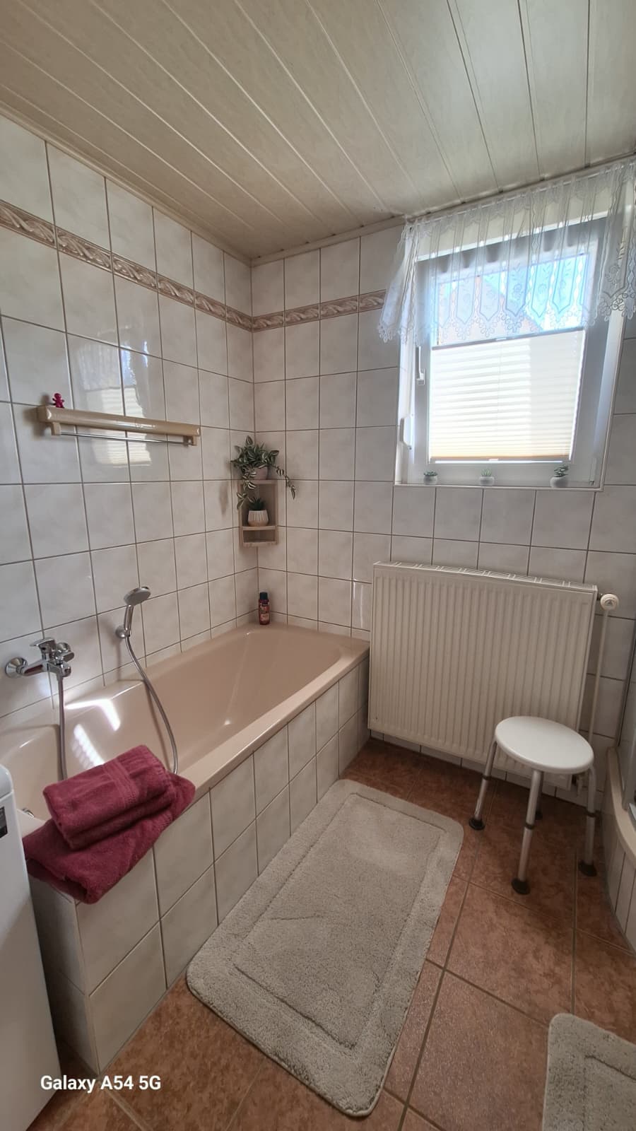 Helles Badezimmer