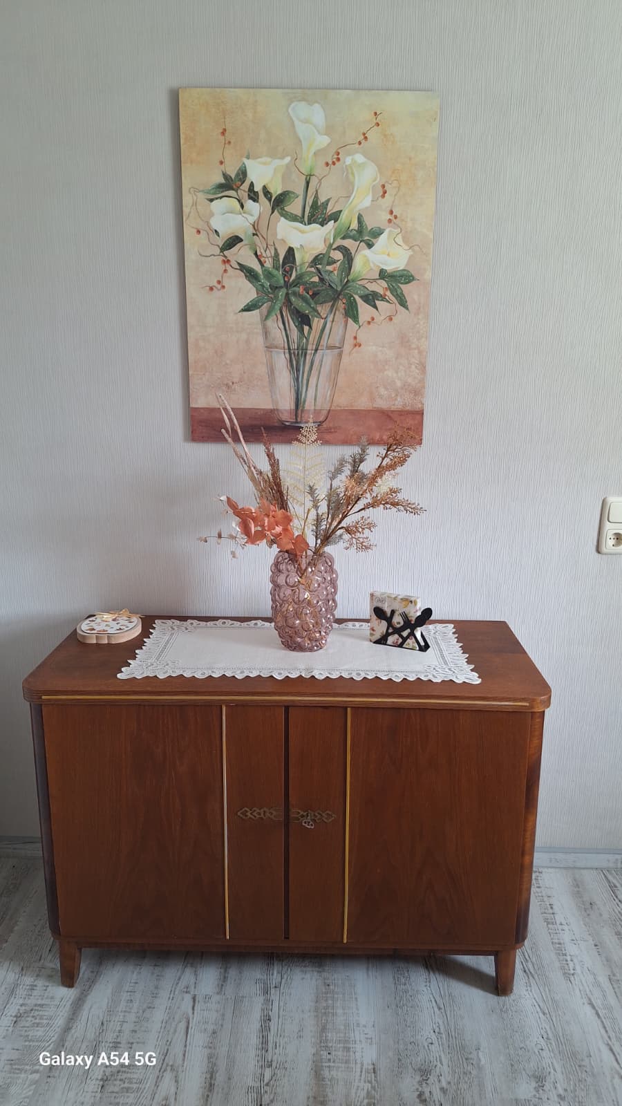 Großer Esstisch im Esszimmer